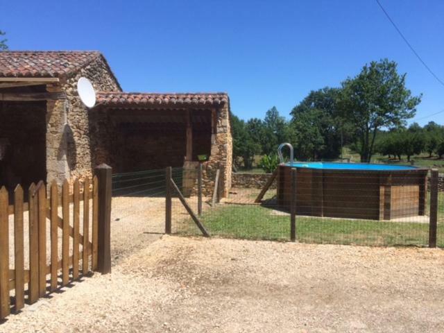 Gite De L Oustalneou Cuzorn Exterior photo
