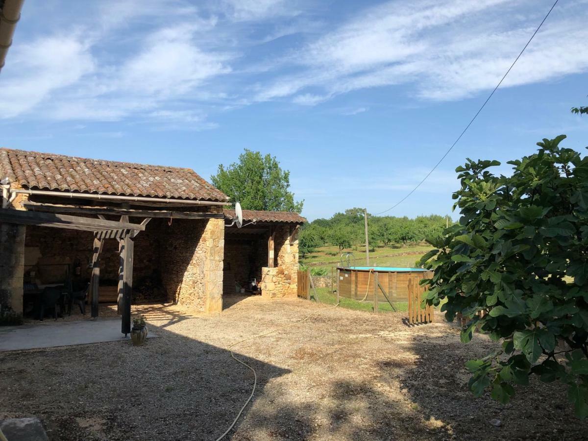 Gite De L Oustalneou Cuzorn Exterior photo